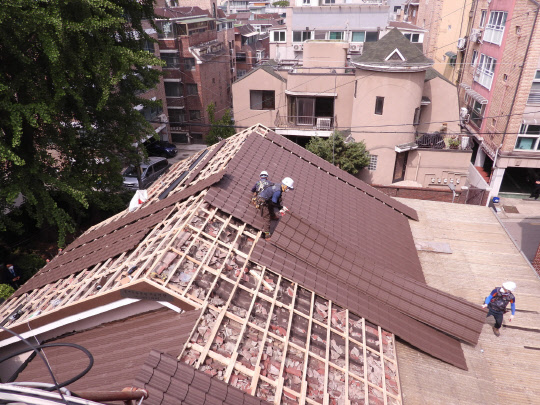 2020년 국가유공자 노후주택 보수공사현장. <대한주택건설협회 제공>